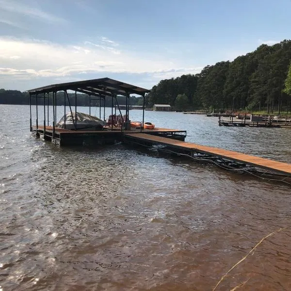 Lakehouse Sunset Beach 3BD,1BA, hotel in Fair Play