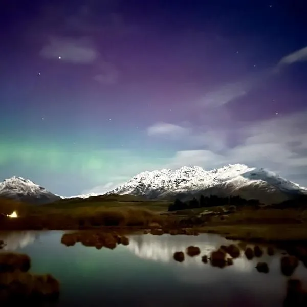 Tranquil Luxury on Willow Pond, hotel em Queenstown