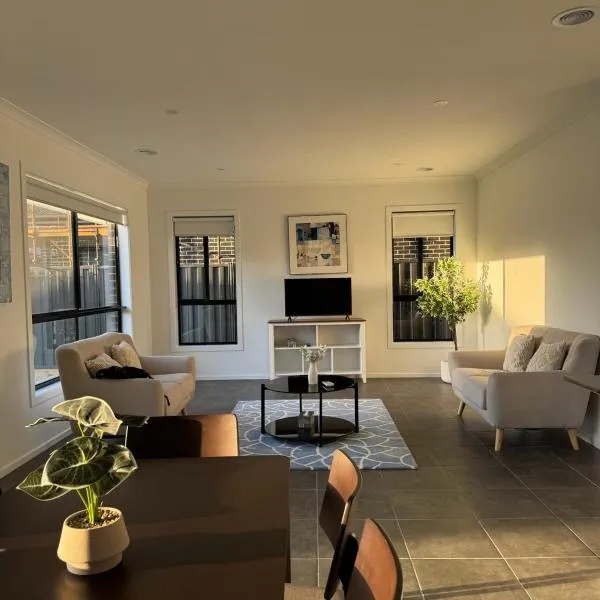 Cozy Getaway Near Amenities, hotel v destinaci Clyde