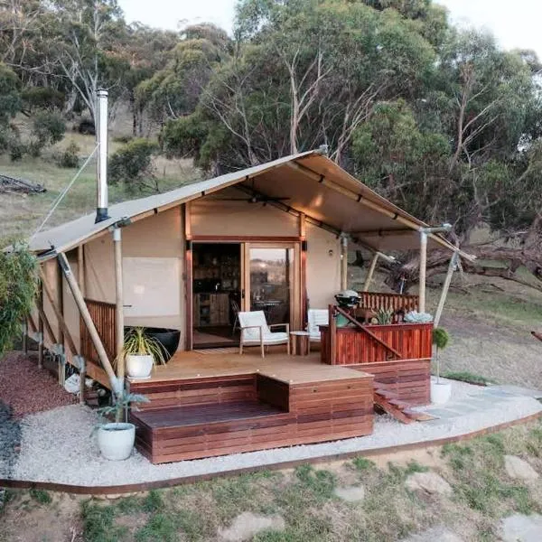 Luxury Safari Tent Waterfalls and Hikes, hotel v destinaci Hindmarsh Valley