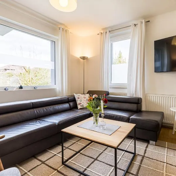 Velden - Spacious Appartment in a Villa right in the center with private parking, hotel in Velden am Wörthersee