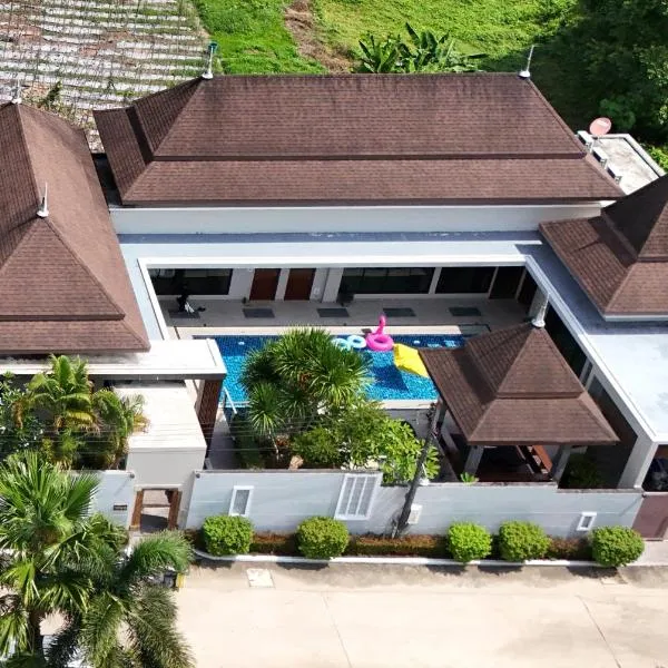 Narintara Private Pool Villas - Free Tuk-Tuk Service to the Beach!, hotel in Ao Nang Beach