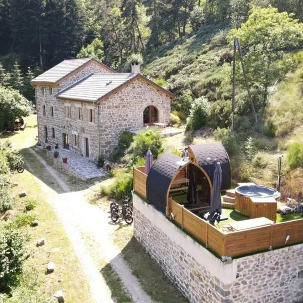 Le Cocon du Vivarais, hotel v destinaci Rochepaule