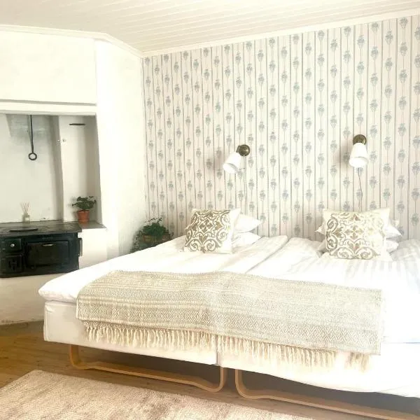 Lövstabruks Värdshus och Brukshotellet Änkehuset, hotel v destinaci Lövstabruk