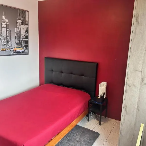 Chambre rénovée dans appartement de 70m2, hotel v destinaci Basse-Ham