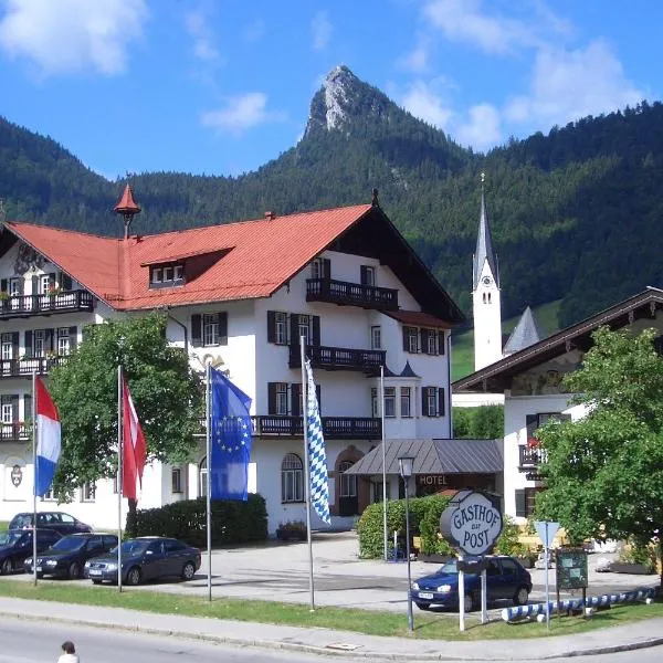 Hotel zur Post, hotel di Kreuth