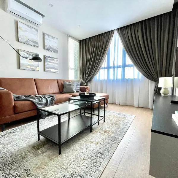 DERU Modern seaview apartment in KT city centre, hotel in Kuala Terengganu