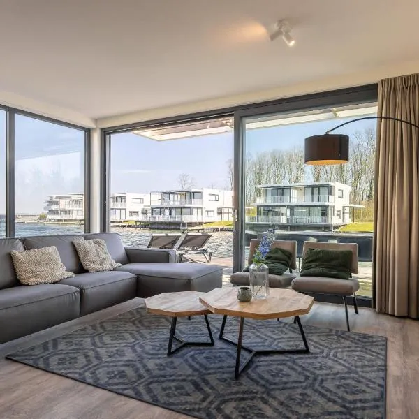 Hello Zeeland - Water Villa's Veerse Wende - with dog, отель в городе Арнемёйден