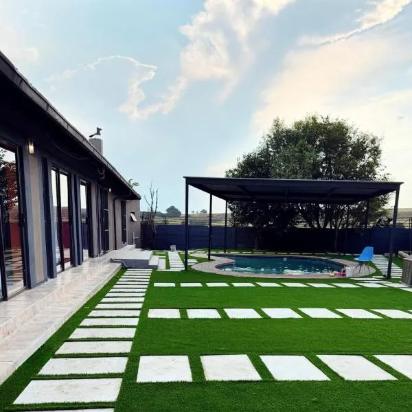 Reutlwane Gardens Apartments, hotel in Secunda