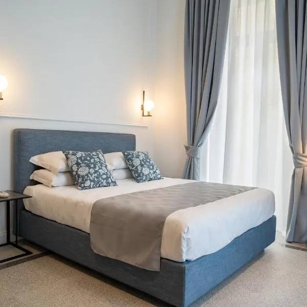 Monteroduni 22 - Chiaia Design Rooms, hotel v Neapoli