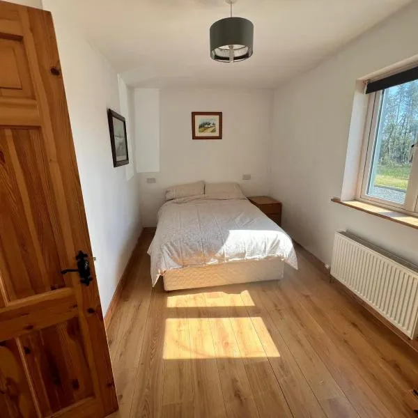 #2 - Double Room in Ballinamore, Leitrim, hotel in Ballinamore