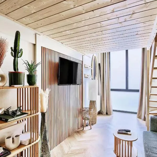 Le Nid Suspendu, ξενοδοχείο στη Λυών