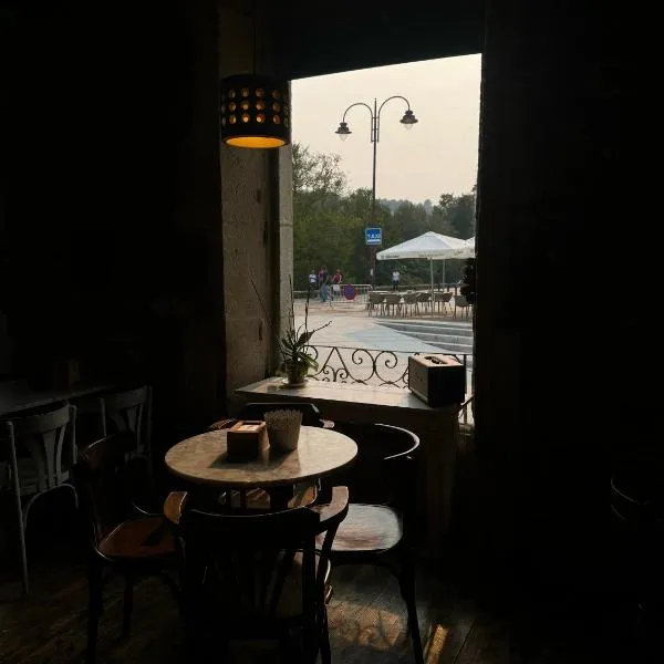Roots and Boots, hotel in Lugo