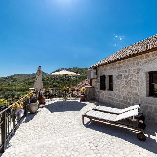 Stone Villa Oblun, hotel em Briđe
