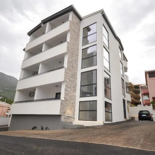 Studio Dobra Voda 4, hotel in Dobra Voda