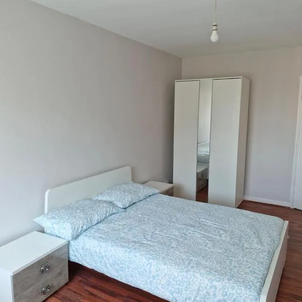 Flat in city of London - E1, hotel in London