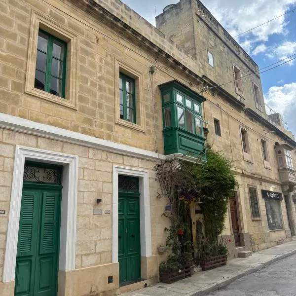 Ivy - Paola Modern Townhouse, hotel v destinaci Paola
