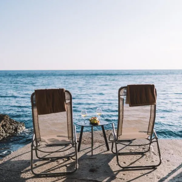 La Mer Beach Residence: Ülgün şehrinde bir otel