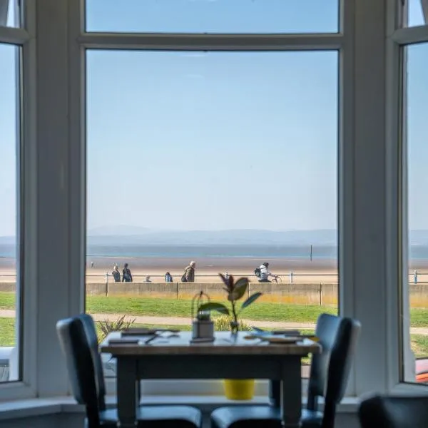 The Clifton Seafront Hotel, hotel v destinaci Morecambe
