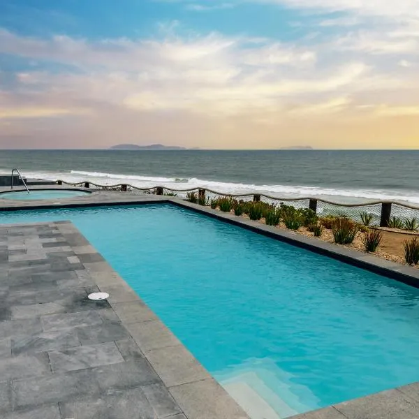 Condo Playas TJ with Balcony, hotel in Tijuana