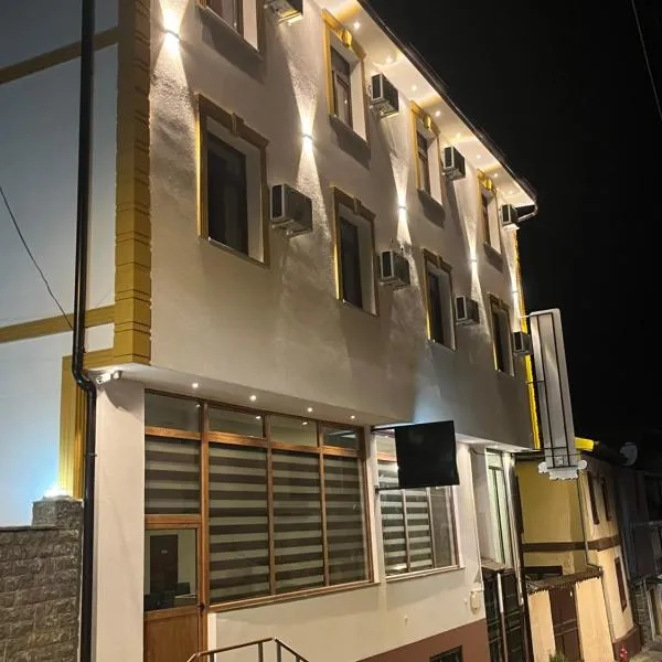 Center Side, hotel in Prizren