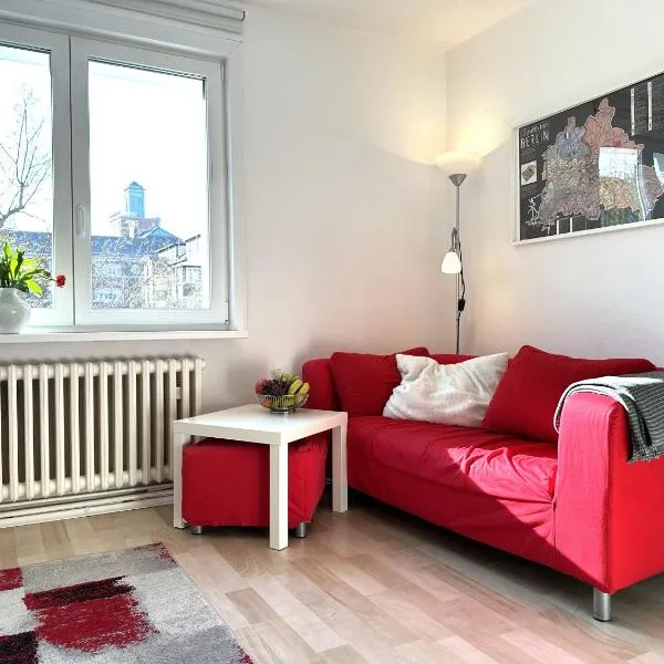 "IDEAL42" - Berlin für Zwei - citynah, verkehrsgünstig, Supermarkt, Self Check-In, WLAN, hotel u Berlinu