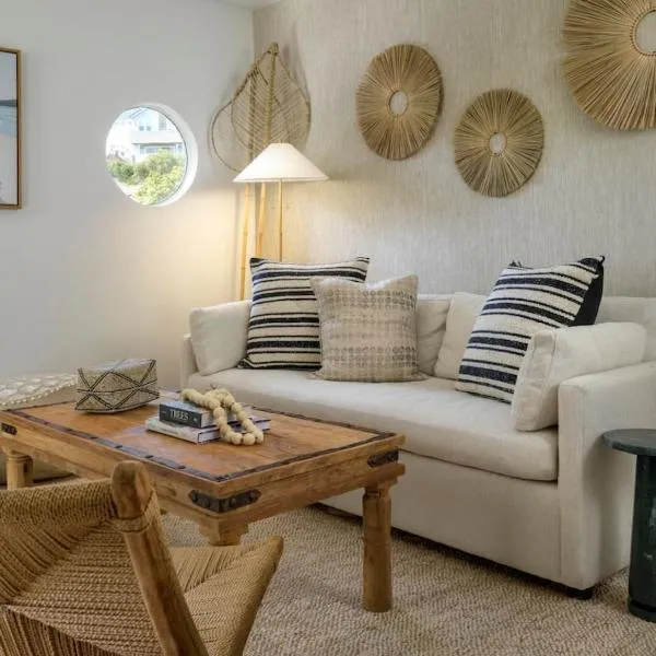 Private Balcony and Coastal Escape, ξενοδοχείο σε Summerland