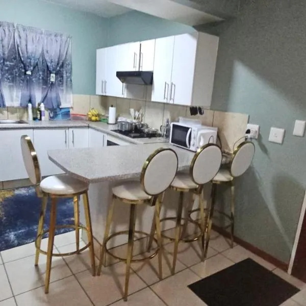 Nestle -me, hotel a Krugersdorp