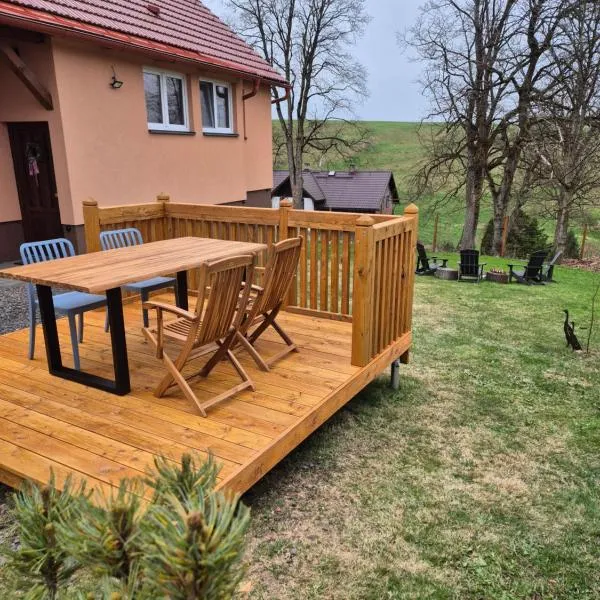 Apartmán U Javoru, hotel in Dolní Hedeč