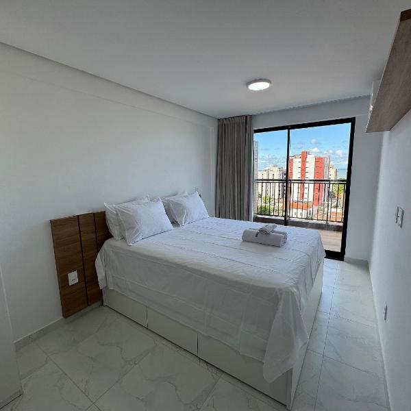 Apto com quarto e sala super varanda e vista AH705 - Foto 2