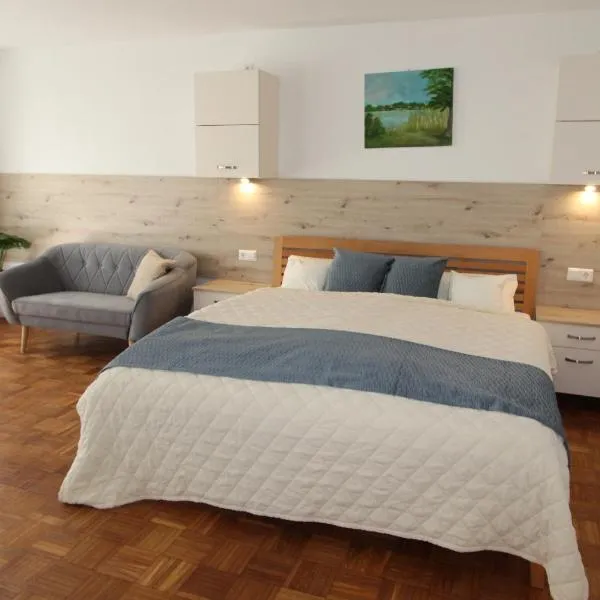 FeWo "Im Birnaublick" am Bodensee, Konstanz-Wallhausen, hotel v destinaci Konstanz