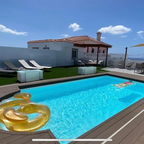Private pool, parking, BBQ in the South of GC, hotel in Las Palmas de Gran Canaria