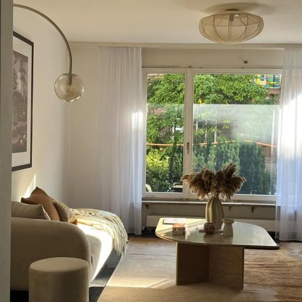 Cozy Central Apartment, hotell sihtkohas Basel