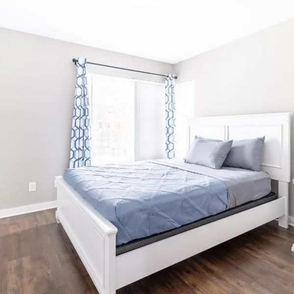 Luxury Downtown Townhome Private Garage Unit 6, hotel in Cleveland