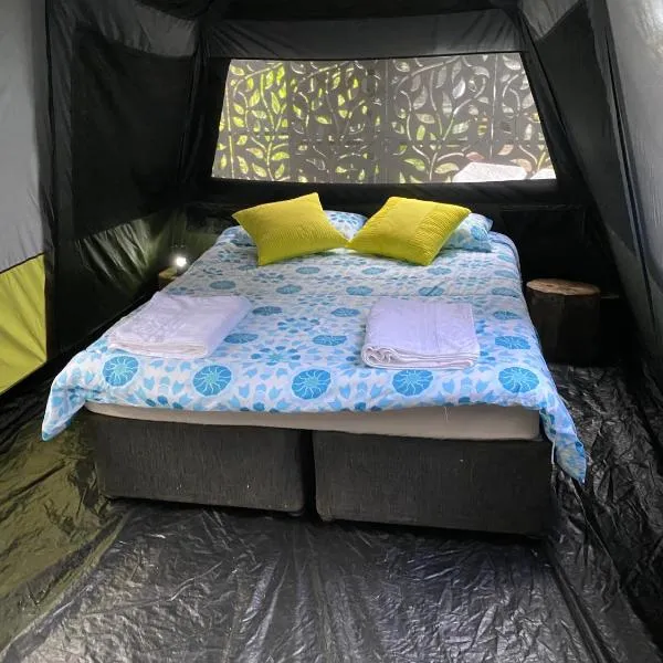 Trees Rd Glamping, ξενοδοχείο σε Tallebudgera