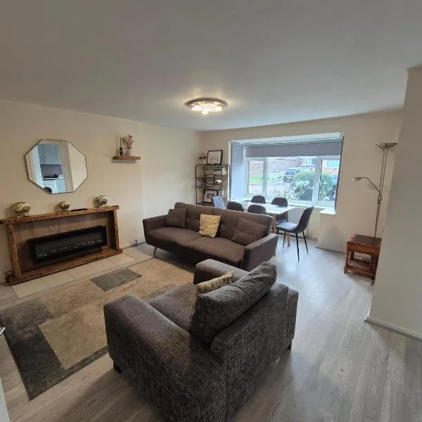 Lovely & Beautiful 2 Bed-Apartment in Borehamwood, hotel in Borehamwood