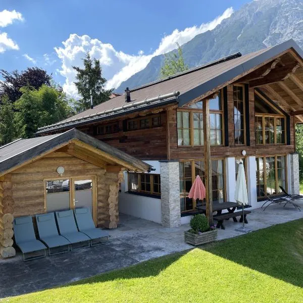 IM WEIDACH Superior Chalets, hotel in Leutasch