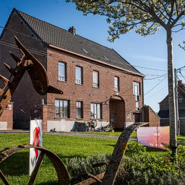 Chambres d'Eole - B&B -TOURNAI, hotel v destinaci Tournai
