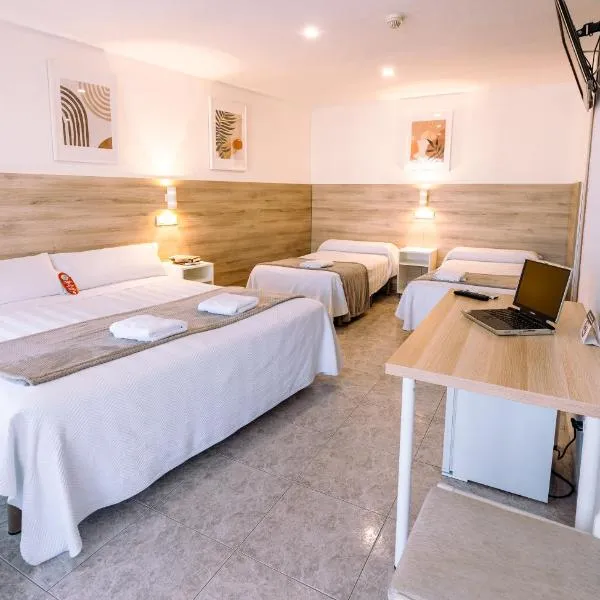 Hostal Gran Vía, hotel v destinaci Pinto