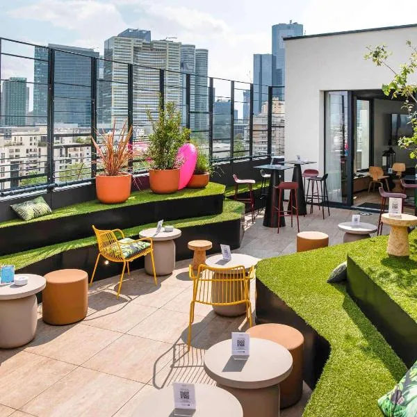 Mercure Paris La Défense, hotel v Courbevoie
