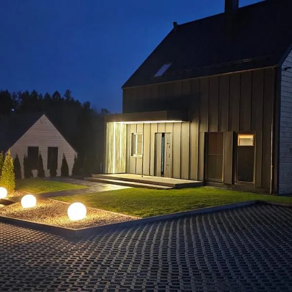 Domy pod lasem BANIA-SAUNA, hotel v destinácii Połęczyno