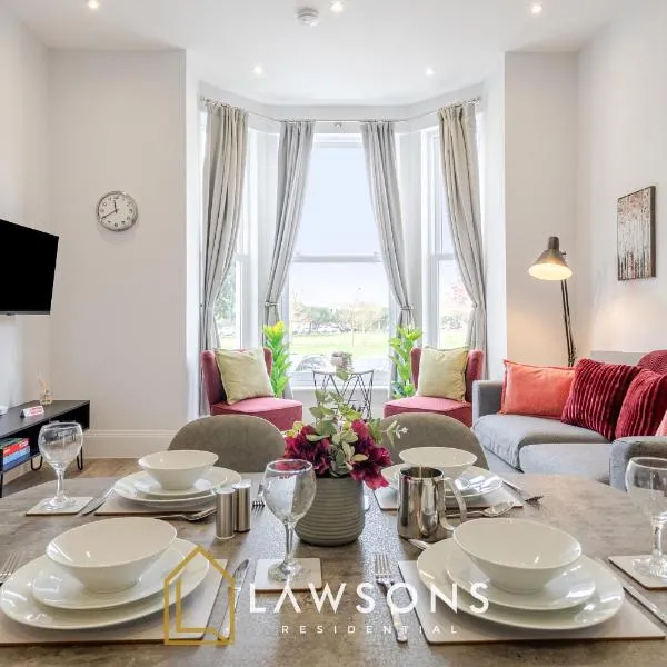 Modern 3-Bed Apartment Near Southsea Beach, hotel v mestu Portsmouth