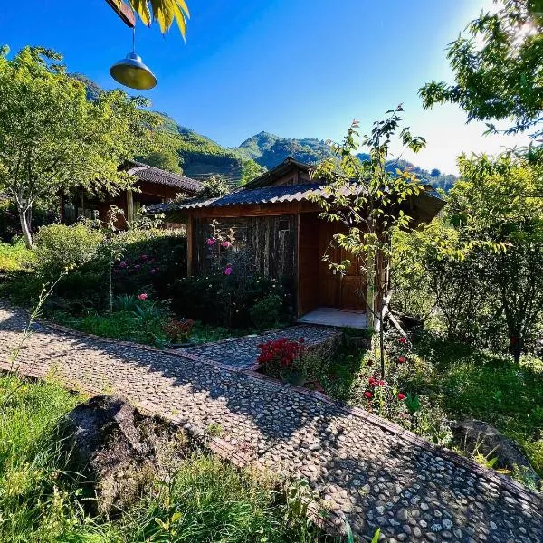 Tao Tay House - Ta Van, hotel in Sapa
