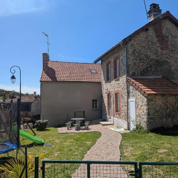 Maison agréable 4 à 6 pers, hotel v destinaci Aulon