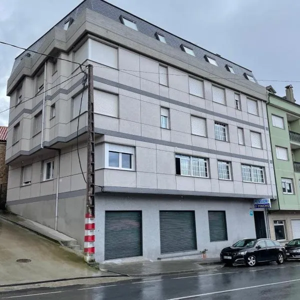 Hostal O Pincho, hotel v destinácii Ponte Do Porto