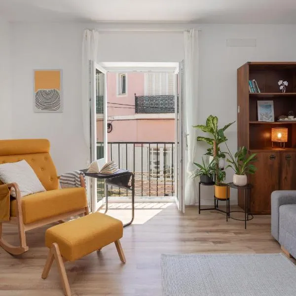 Lush Botanic Oasis with a Boho Hideaway, Near Beach & Cafés, хотел в Лагос