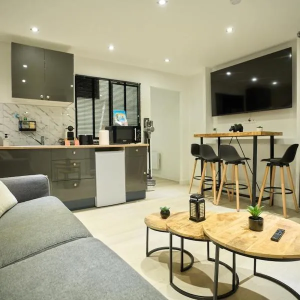 Le Carolo Ducal, hotel i Charleville-Mézières