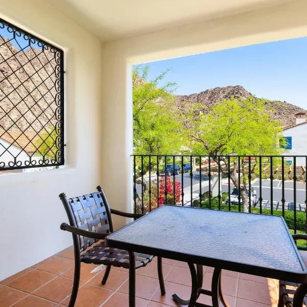 LV030 Private Upstairs Studio w Mountain Views, hotel v destinaci La Quinta
