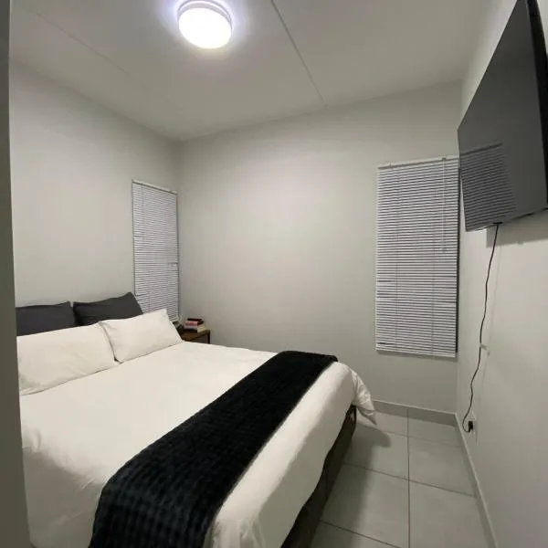 Elegant escape in Krugersdorp, hotel in Krugersdorp