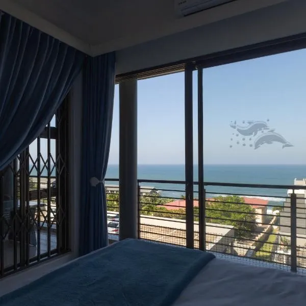 Ocean View Escape with Private Rooftop -Sancta Maria, hotel in Kingsburgh